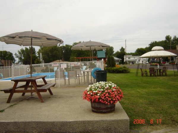 The Gables Inn Sarnia Exteriör bild